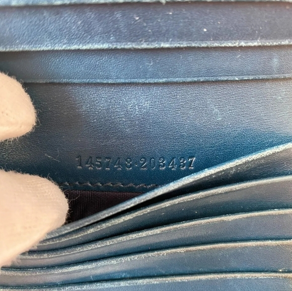 Vintage Gucci Wallet - Picture 4 of 9